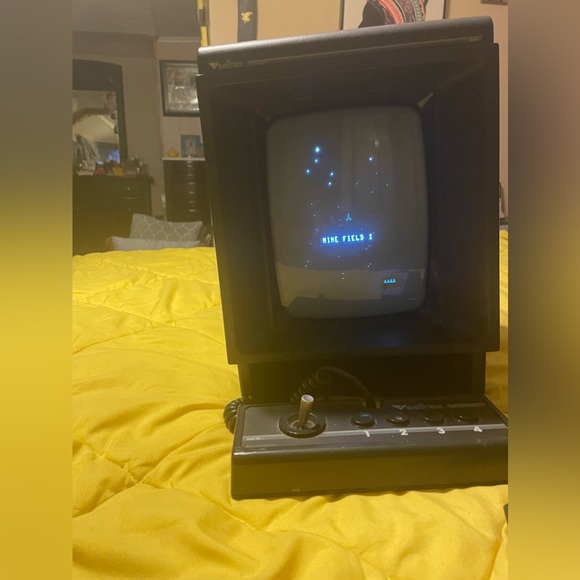 Vectrex Console - Picture 1 of 3